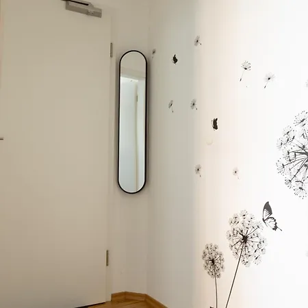 Ein Gemuetliches Mit Netflix Im Zentrum Bahnhofsnaehe Coburg