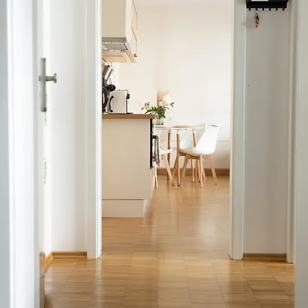 Apartment Ein Gemuetliches Mit Netflix Im Zentrum Bahnhofsnaehe *